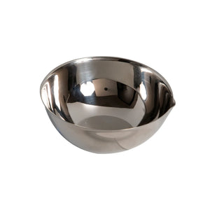 Stainless steel cup with spout and flat bottom