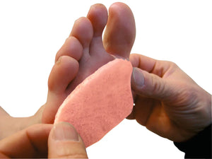 Hapla - Hypoallergenic Fleecy Web - 1mm - 4 plates adhesive bandage - Cuxson Gerrard - My Podiatry