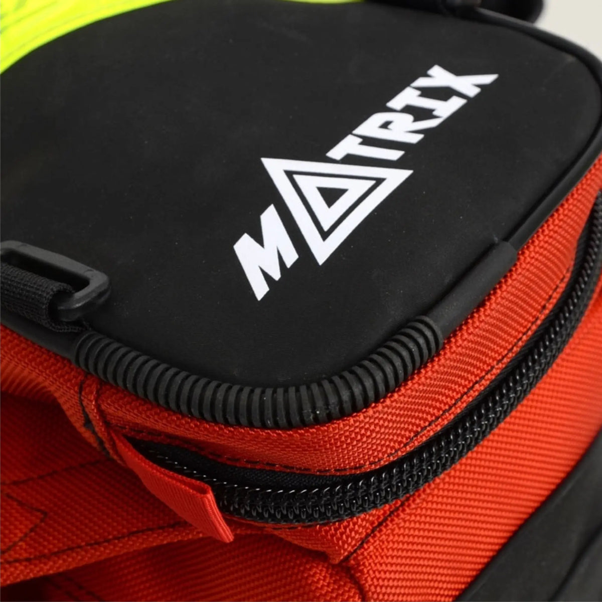 46 liter MATRIX emergency bag - Red or blue - DIMATEX
